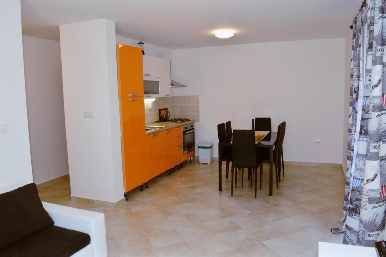 Apartments Sunshine & Smile Klimno Exterior photo